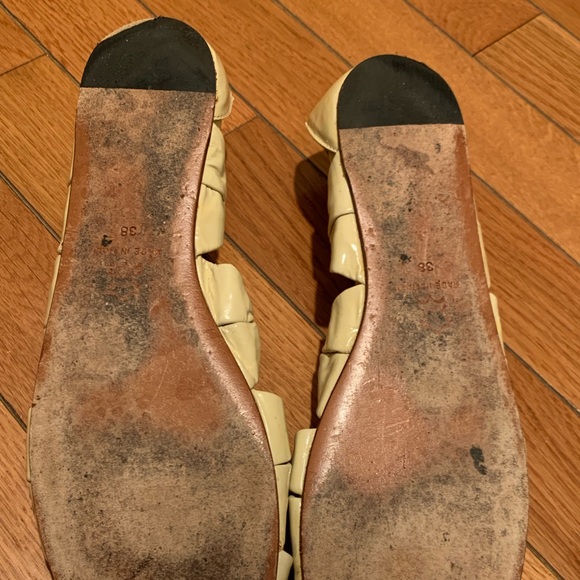 Gryson Cream Color Patent Leather Cut-Out Sandals - Picture 6 of 7